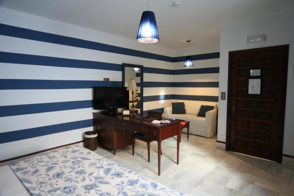 Palacio San Bartolome 2*